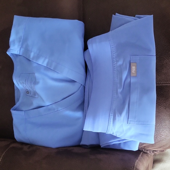 Scrubs - Picture 1 of 1